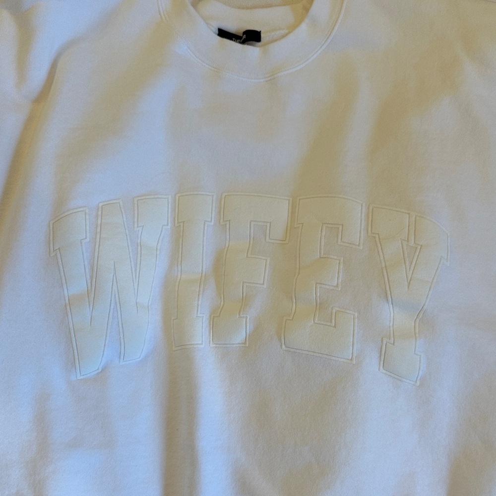 The Bar Wifey Sweatshirt size L